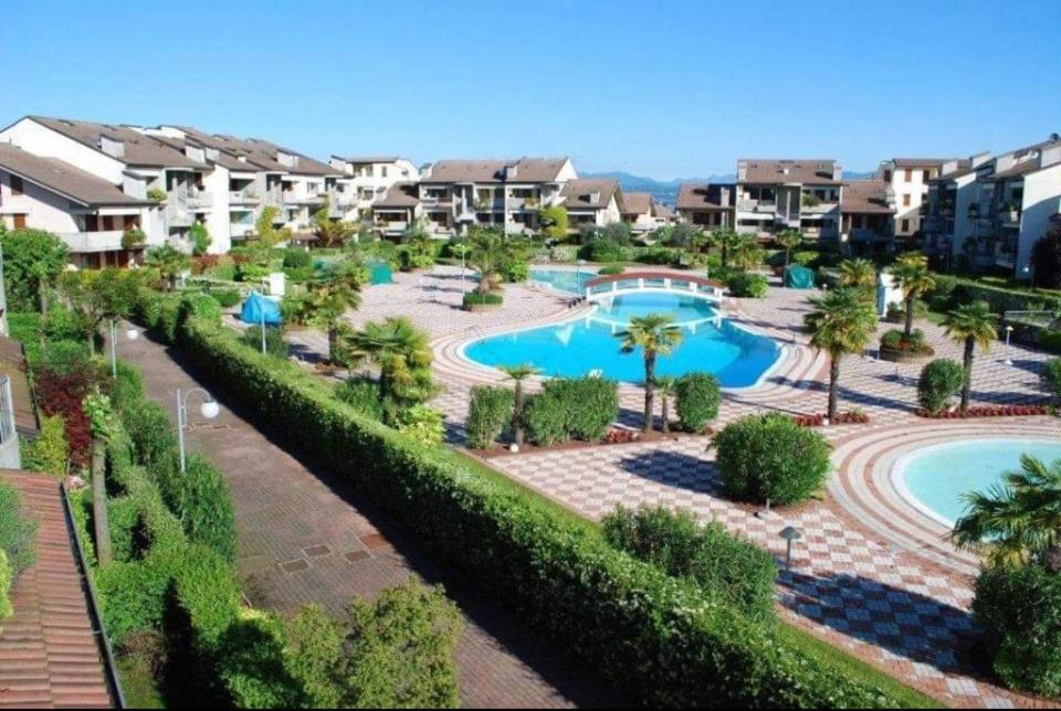 Apartament Casa Lorenzo Desenzano del Garda Zewnętrze zdjęcie