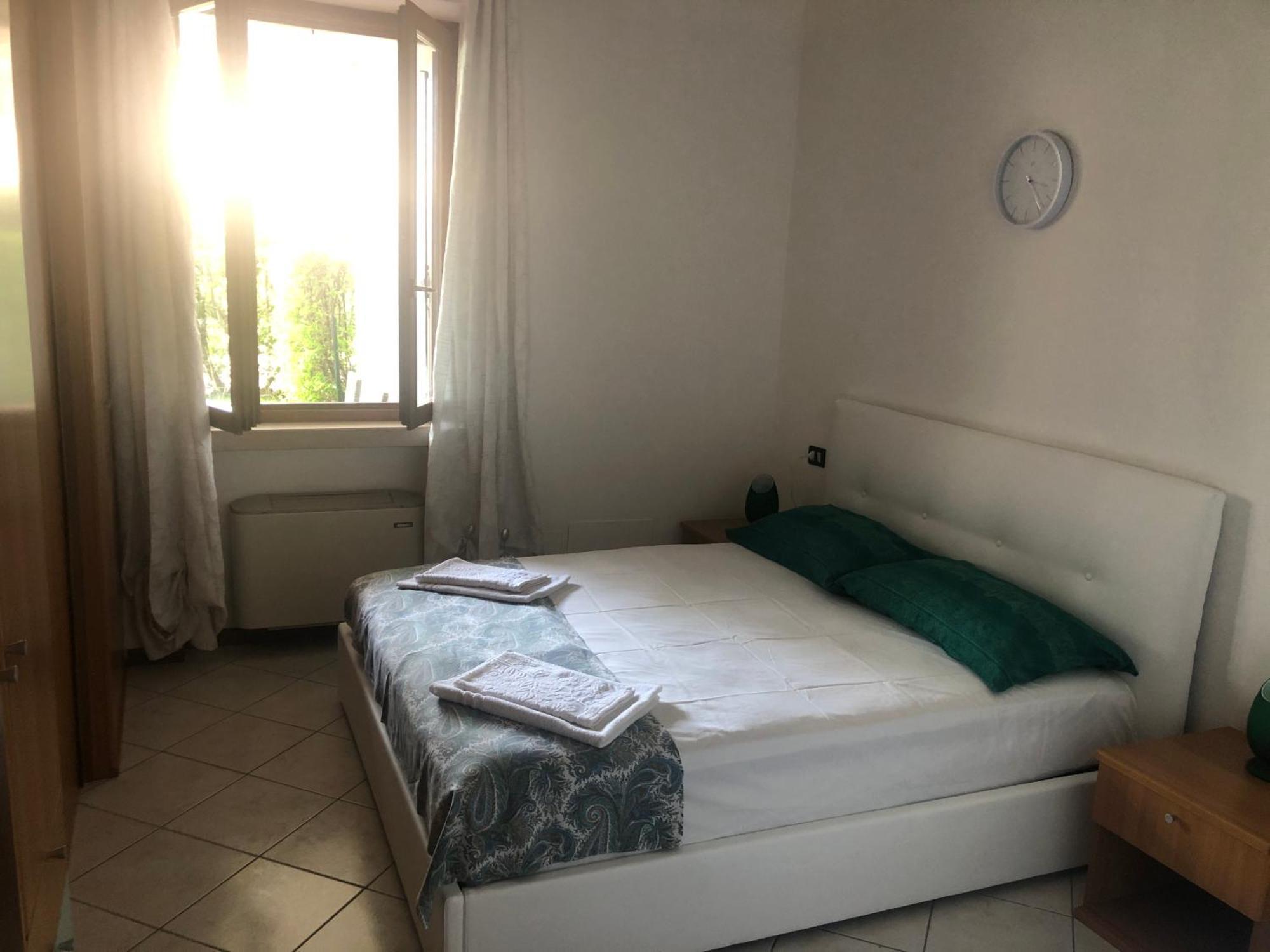 Apartament Casa Lorenzo Desenzano del Garda Zewnętrze zdjęcie