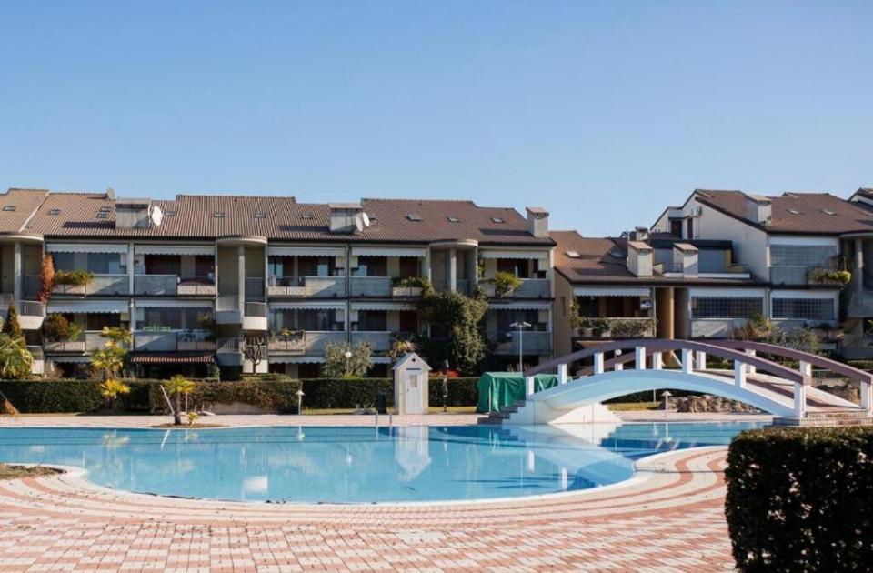 Apartament Casa Lorenzo Desenzano del Garda Zewnętrze zdjęcie