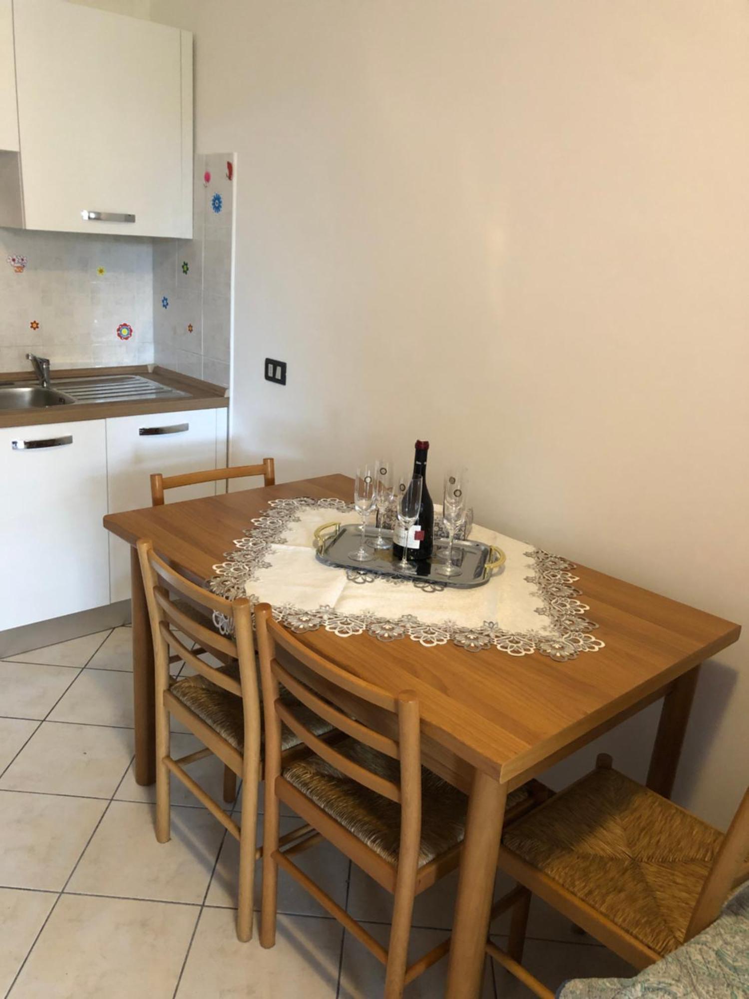 Apartament Casa Lorenzo Desenzano del Garda Zewnętrze zdjęcie