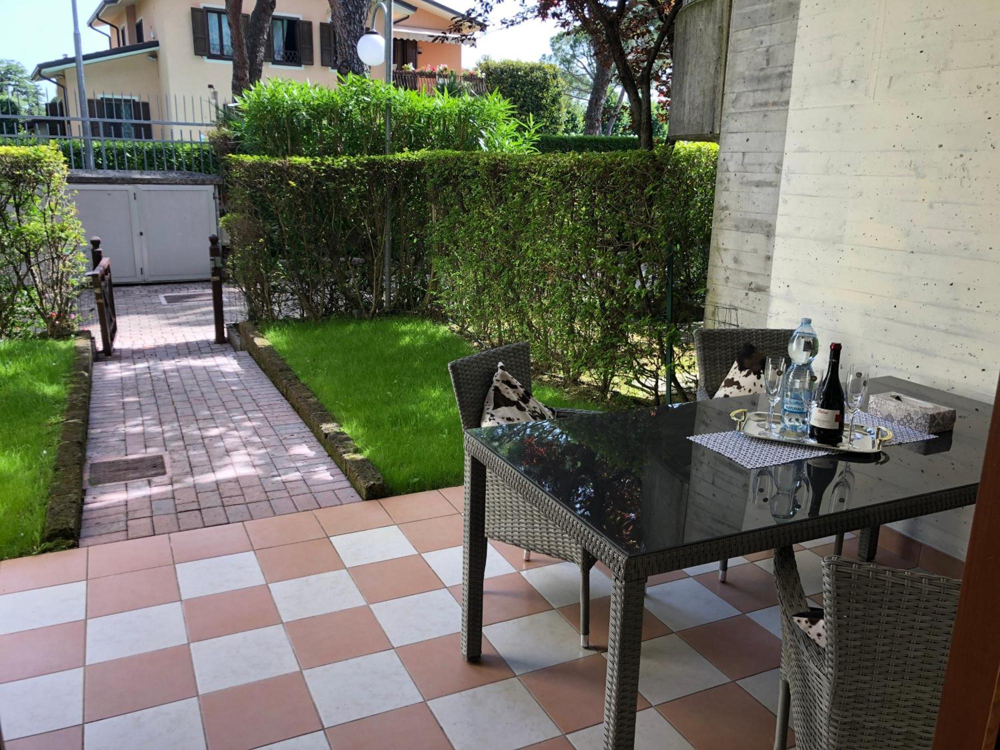 Apartament Casa Lorenzo Desenzano del Garda Zewnętrze zdjęcie